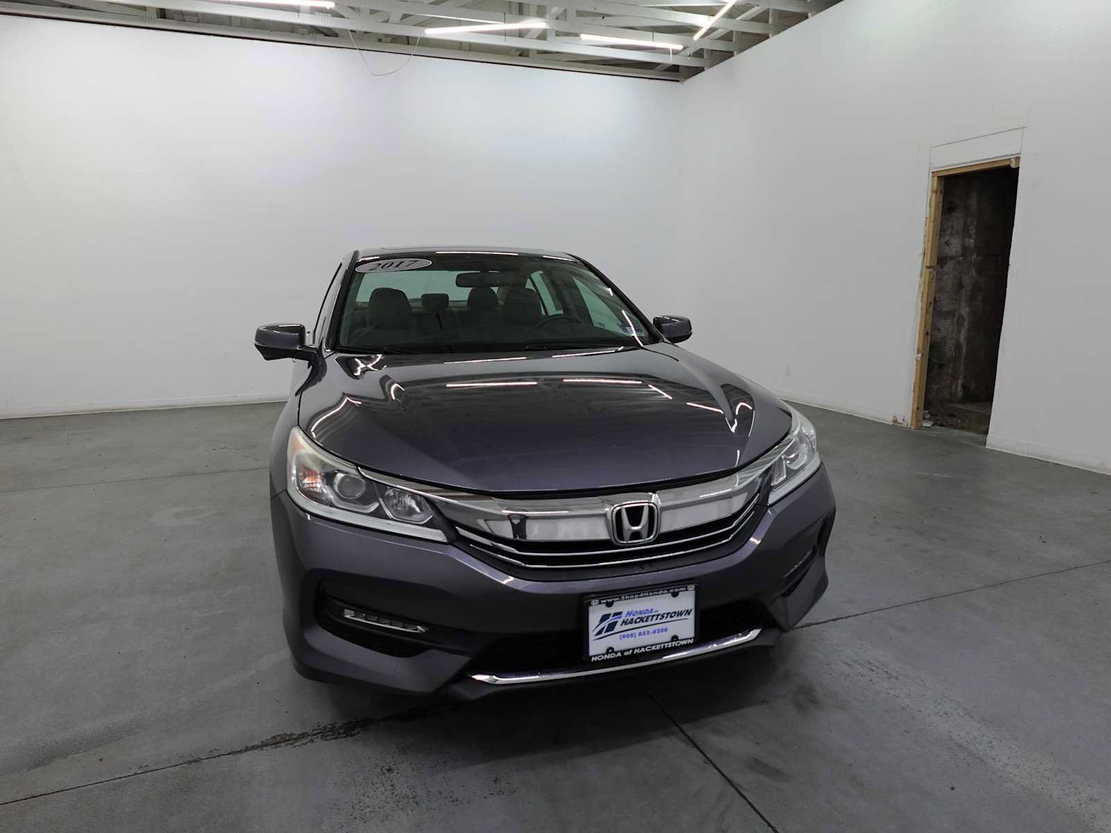 Certified 2017 Honda Accord EX-L image 3