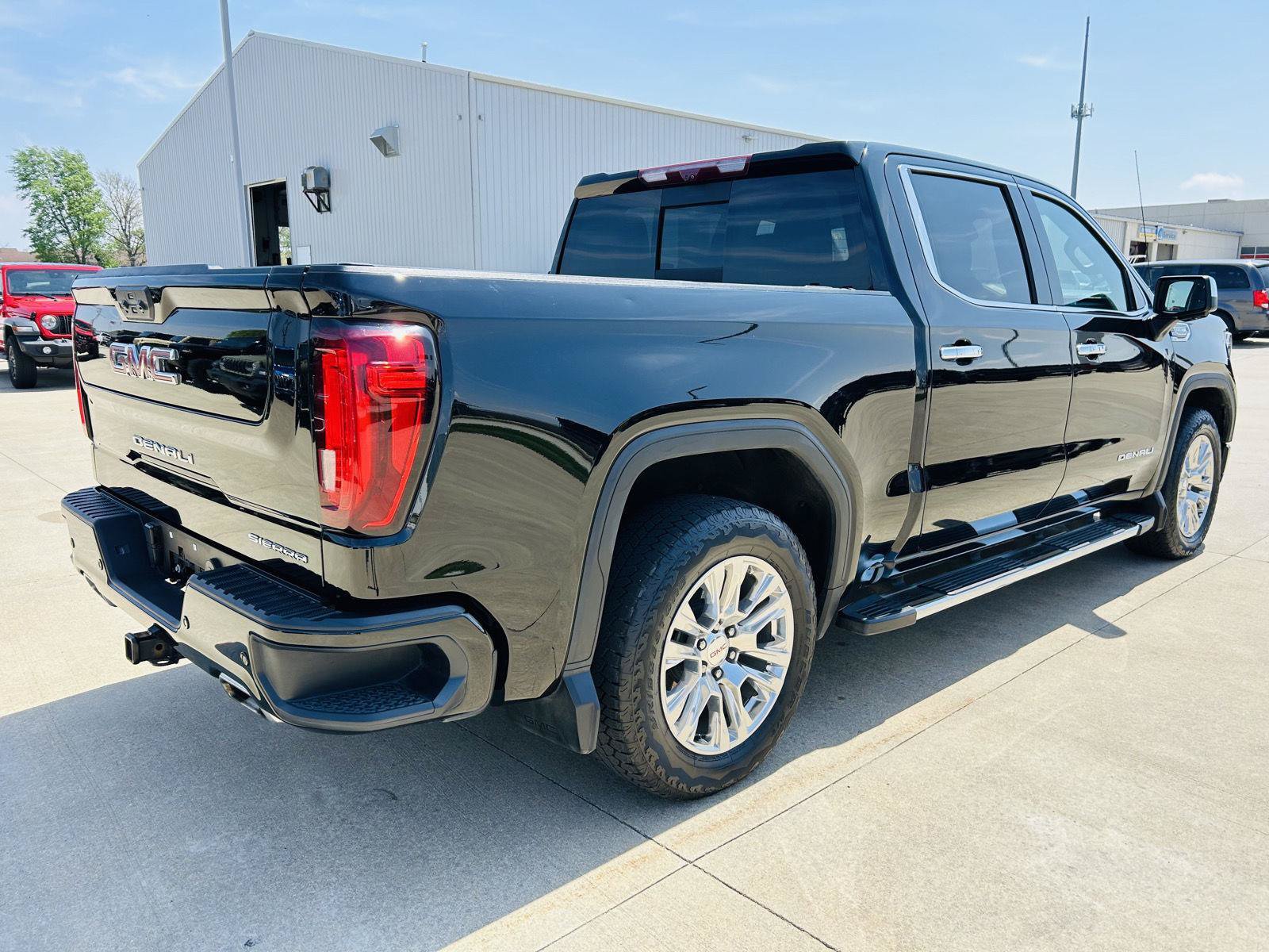 Used 2023 GMC Sierra 1500 Denali w/ Technology Package AWD/4WD image 44
