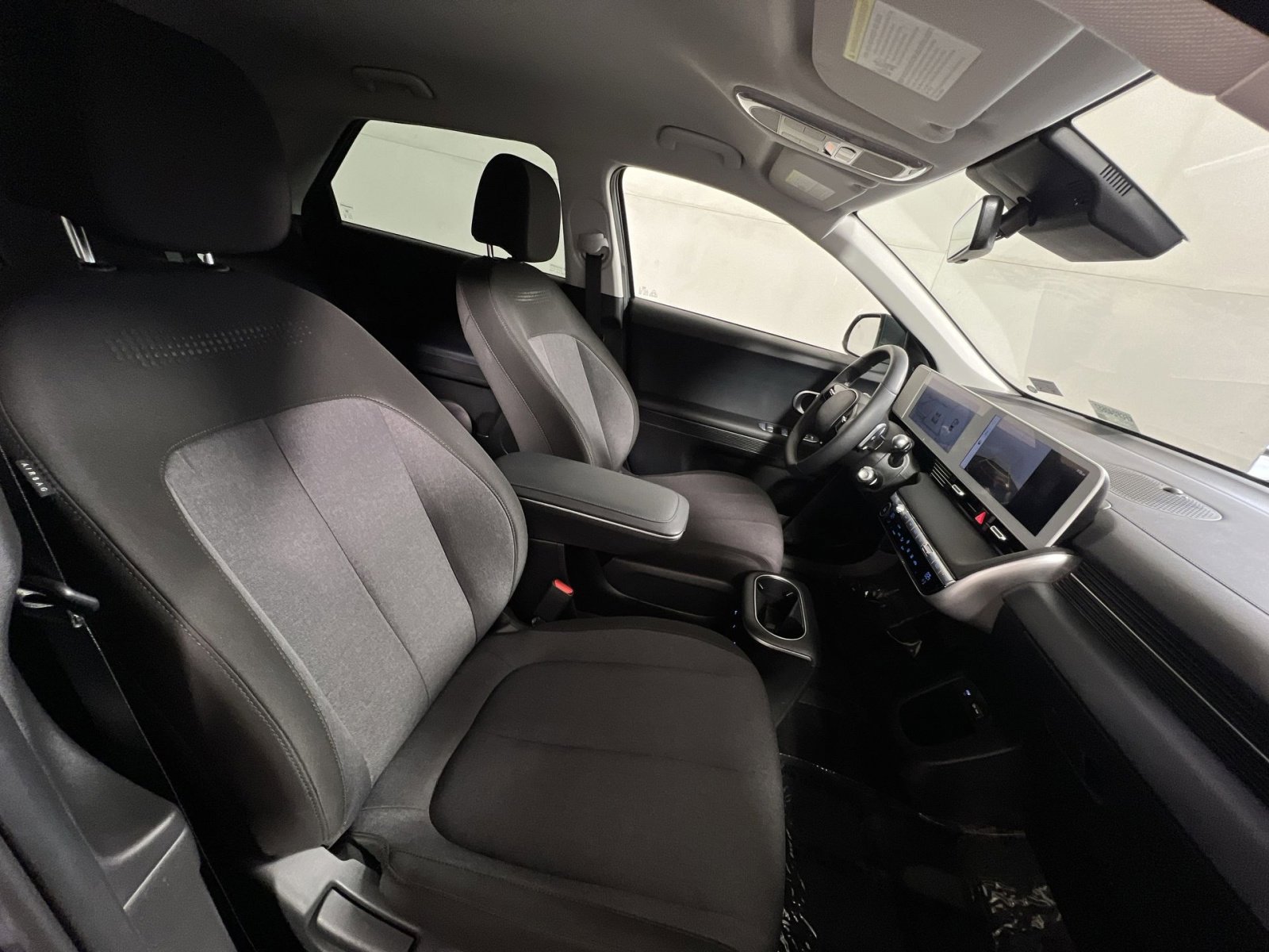 Used 2024 Hyundai Ioniq 5 SEL image 25