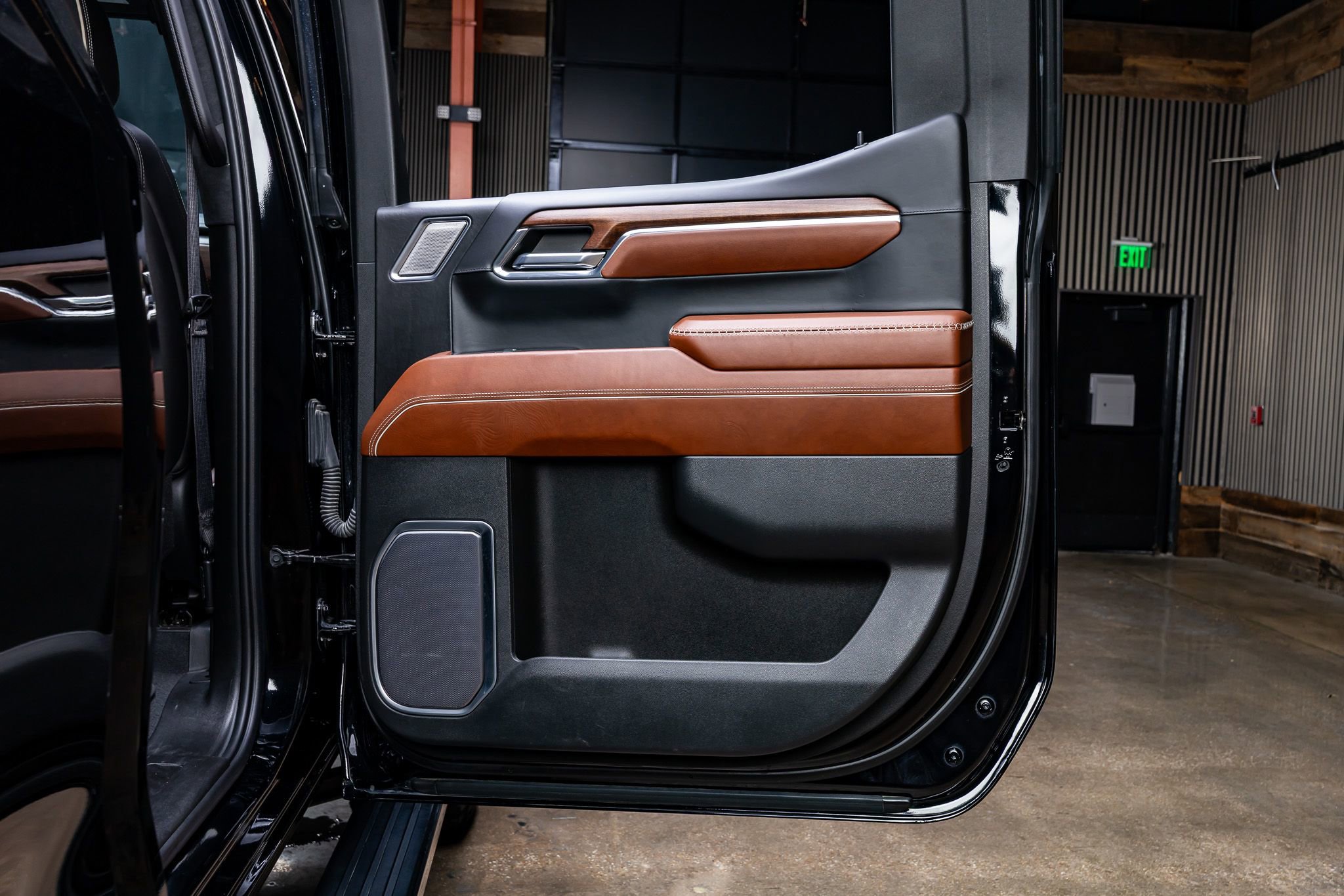 Used 2023 GMC Sierra 1500 Denali Ultimate image 38