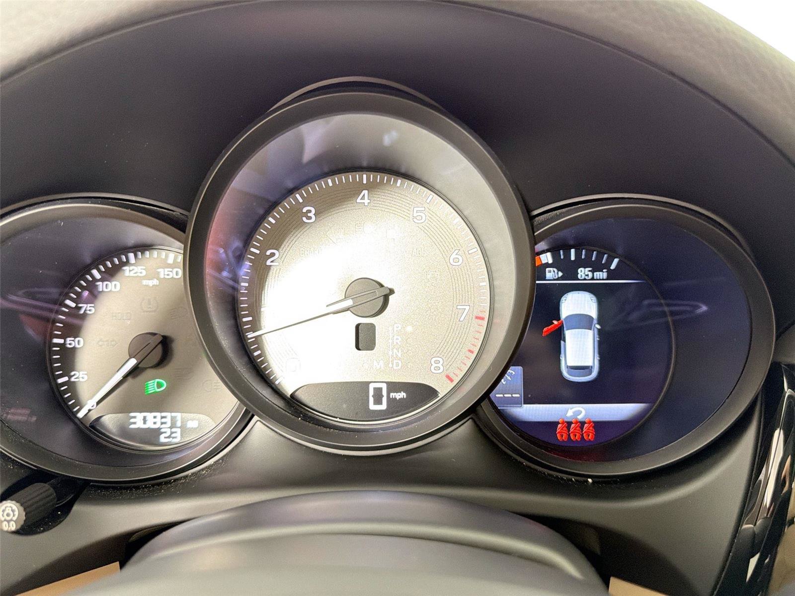 Certified 2023 Porsche Macan S AWD/4WD image 19