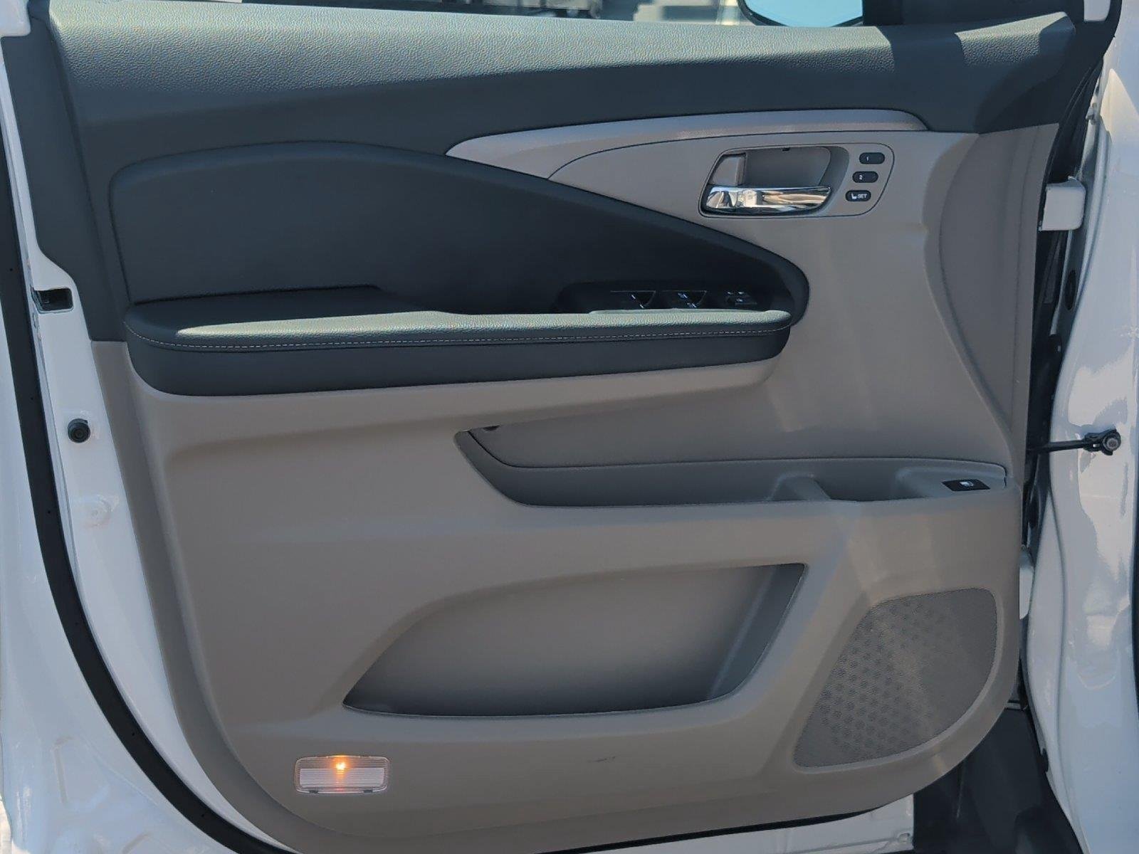 Used 2023 Honda Ridgeline RTL-E image 13