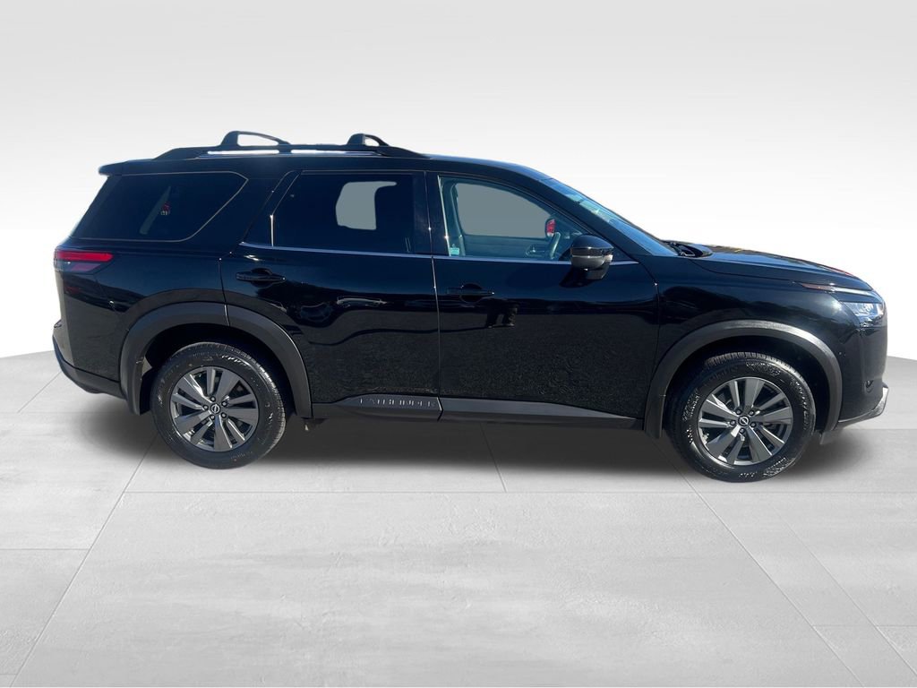 Used 2022 Nissan Pathfinder SV image 7