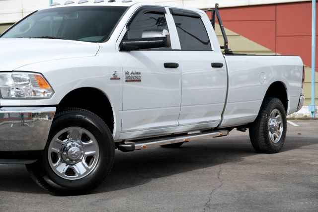 Used 2018 RAM 3500 Tradesman w/ Chrome Appearance Group AWD/4WD image 9