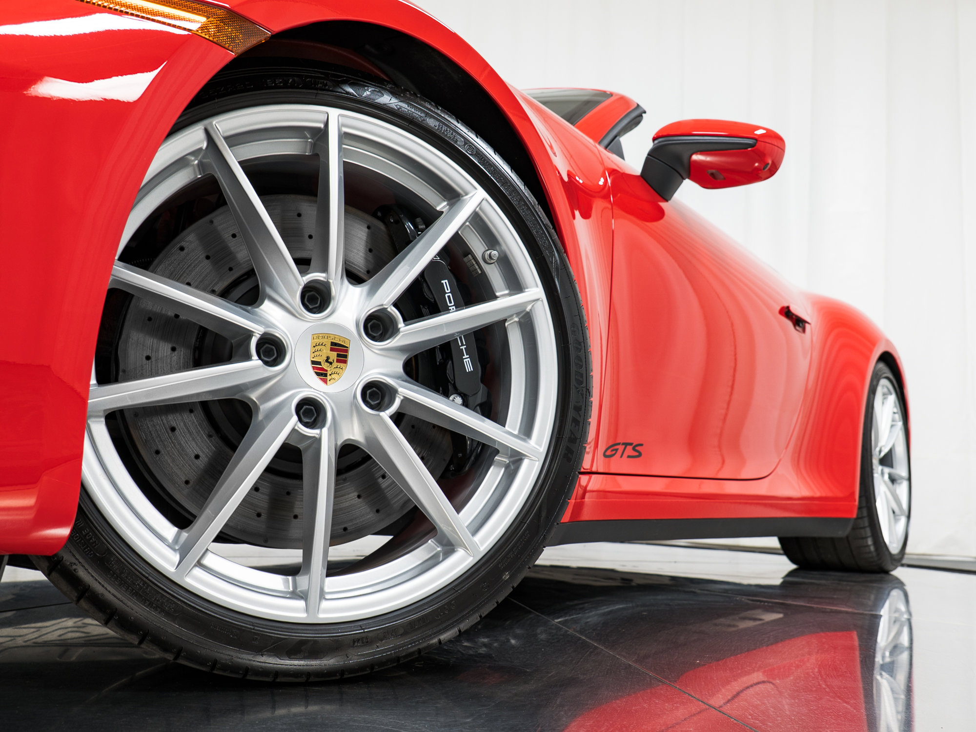 Certified 2024 Porsche 911 Carrera GTS image 35