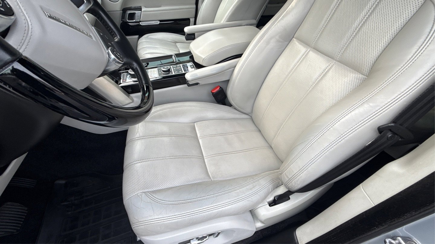 Used 2016 Land Rover Range Rover HSE image 12