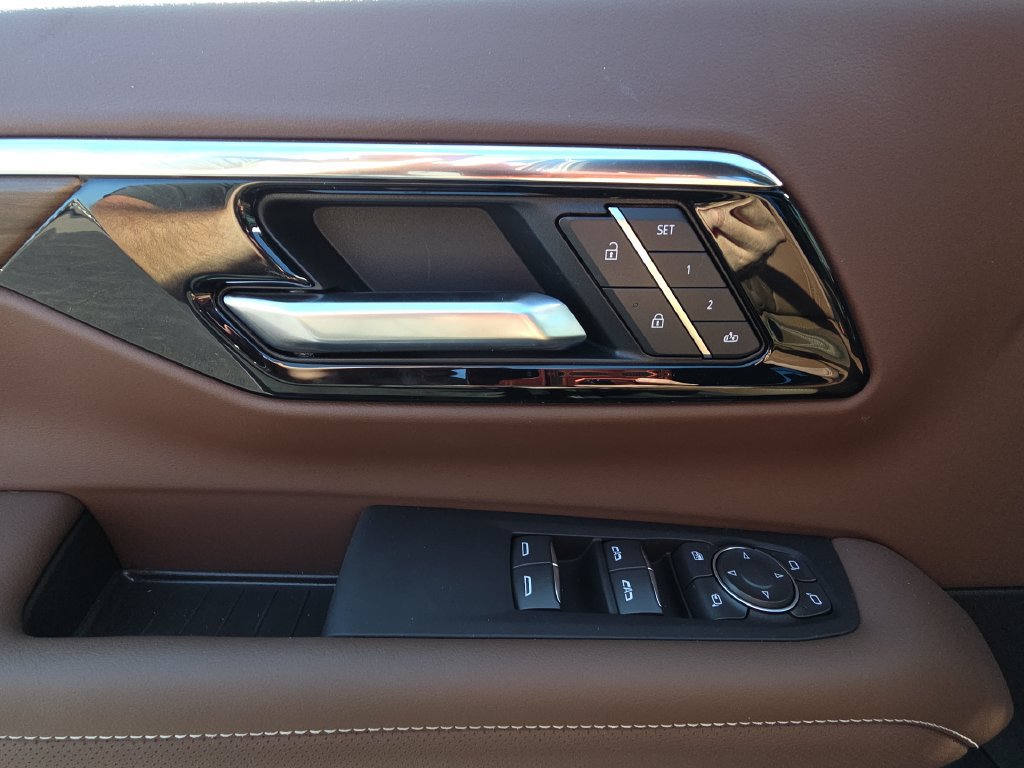 New 2026 Chevrolet Tahoe High Country AWD/4WD image 14