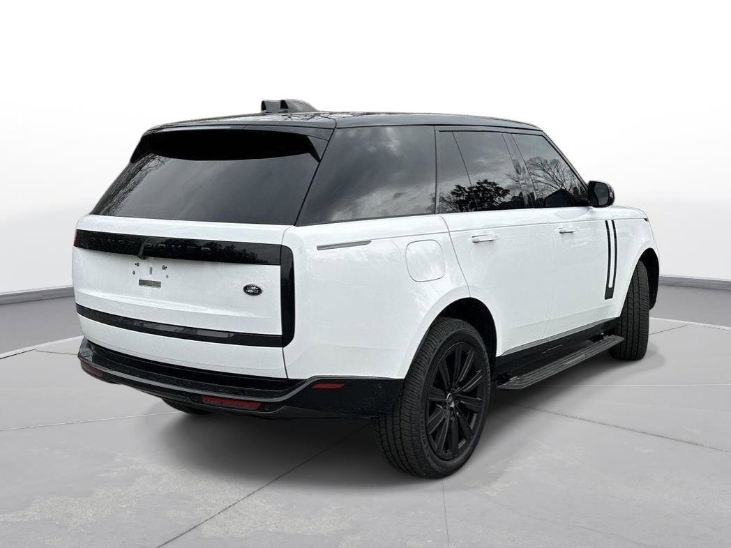 Used 2023 Land Rover Range Rover SE image 8