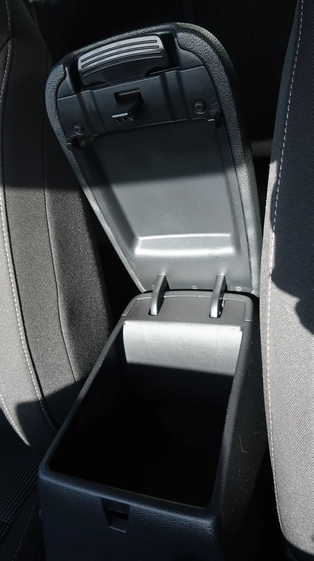 Used 2019 Kia Forte LXS FWD image 27
