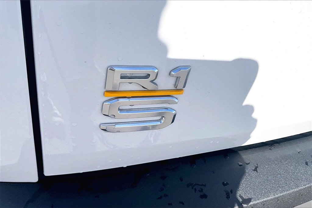 Used 2024 Rivian R1S Adventure image 33
