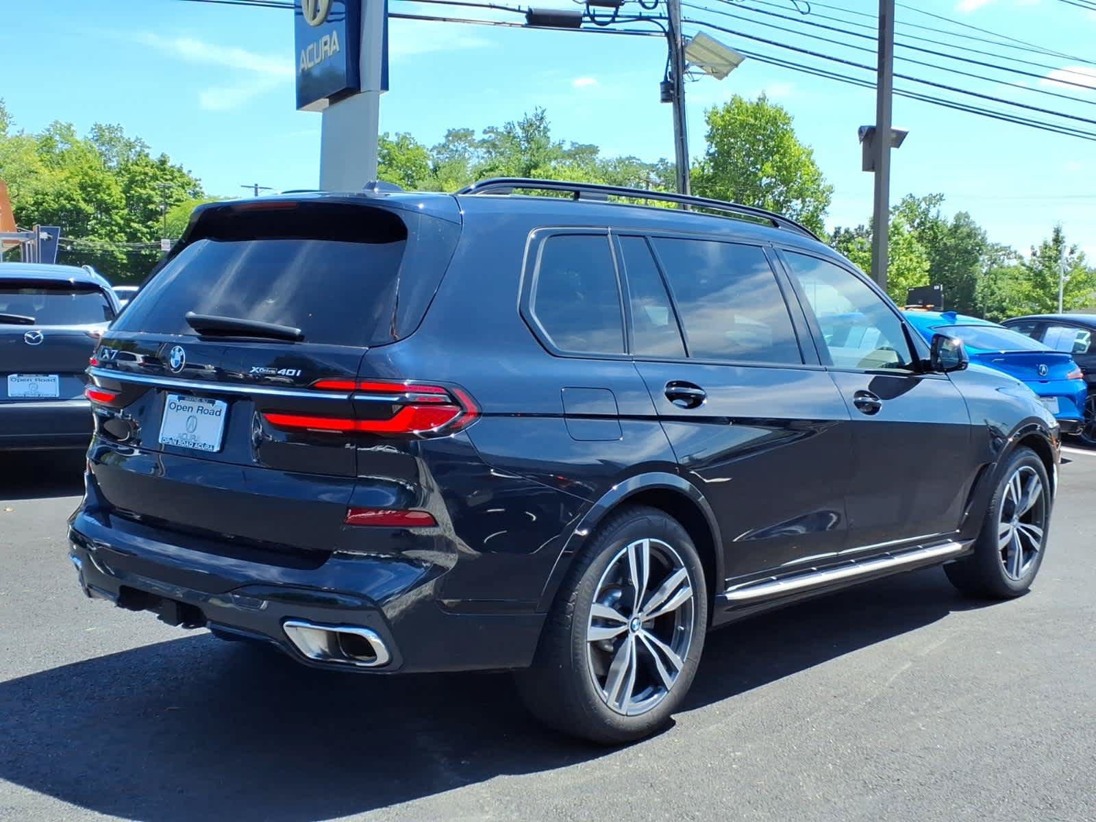 Used 2024 BMW X7 xDrive40i w/ M Sport Package AWD/4WD image 7