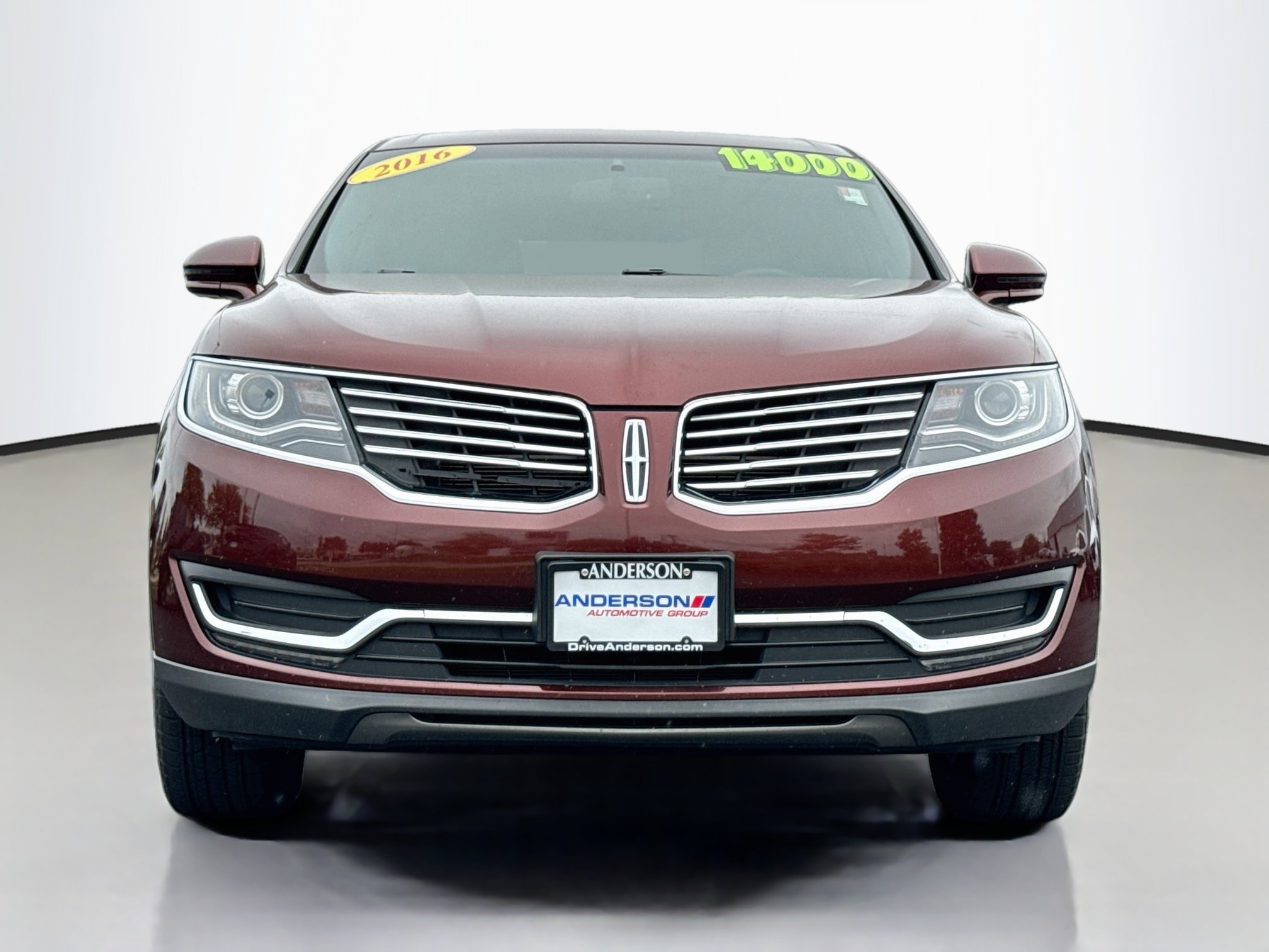 Used 2016 Lincoln MKX Select w/ Select Plus Package AWD/4WD image 2