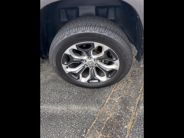 Used 2022 RAM 1500 Limited w/ Body Color Bumper Group AWD/4WD image 12