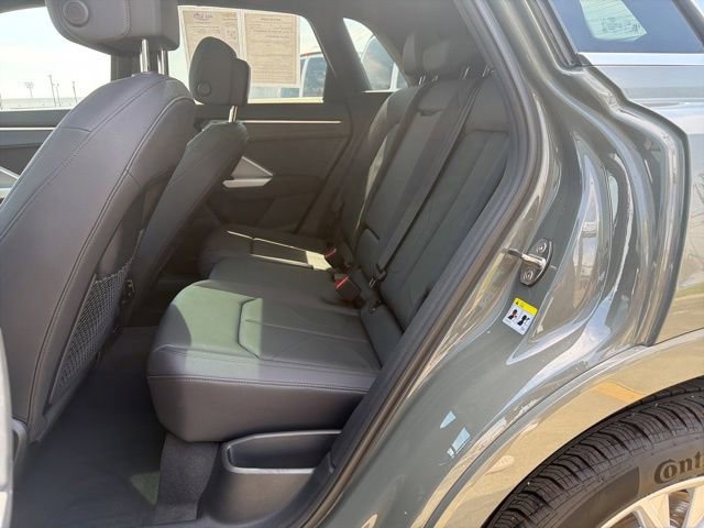 Used 2025 Audi Q3 2.0T Premium image 24