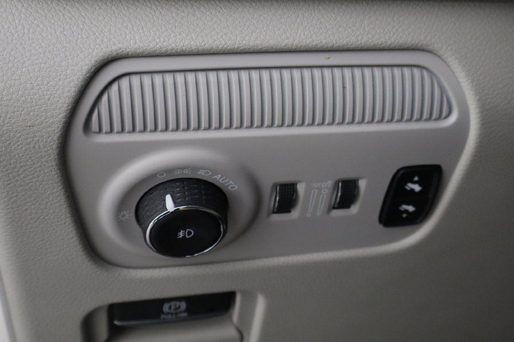 Used 2022 Jeep Grand Wagoneer Series I AWD/4WD image 27