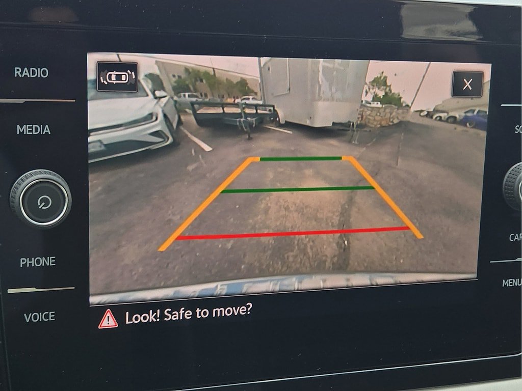 New 2026 Volkswagen Taos SE FWD image 22