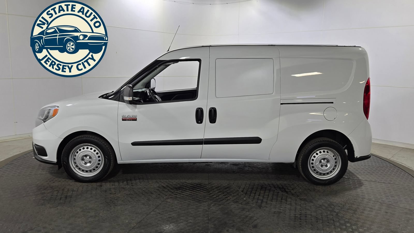 Used 2022 RAM ProMaster City Tradesman FWD image 4