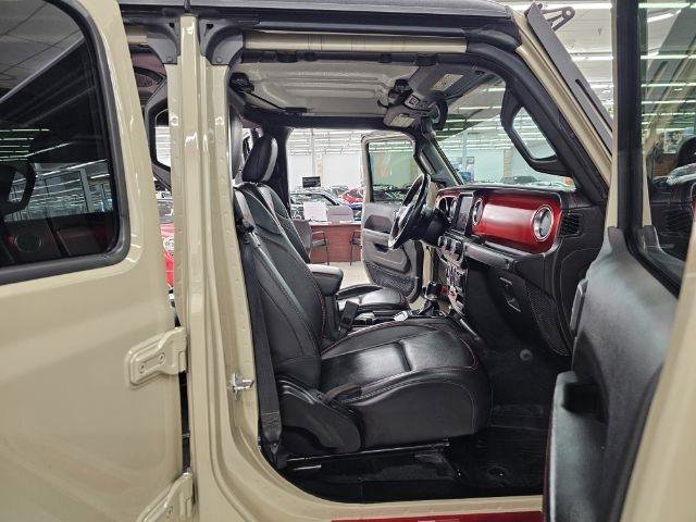 Used 2022 Jeep Gladiator Rubicon w/ Cold Weather Group AWD/4WD image 35