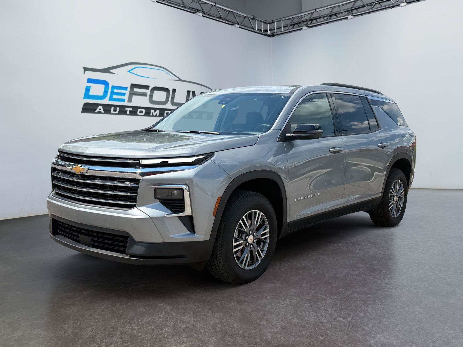Used 2026 Chevrolet Traverse LT w/ LPO, Floor Liner Package FWD image 7