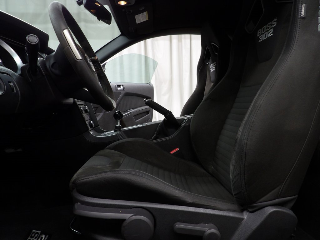 Used 2013 Ford Mustang Boss 302 w/ Boss 302 Accessory Pkg image 9