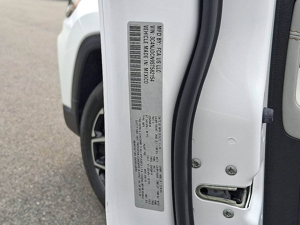Used 2025 Jeep Compass Limited AWD/4WD image 18