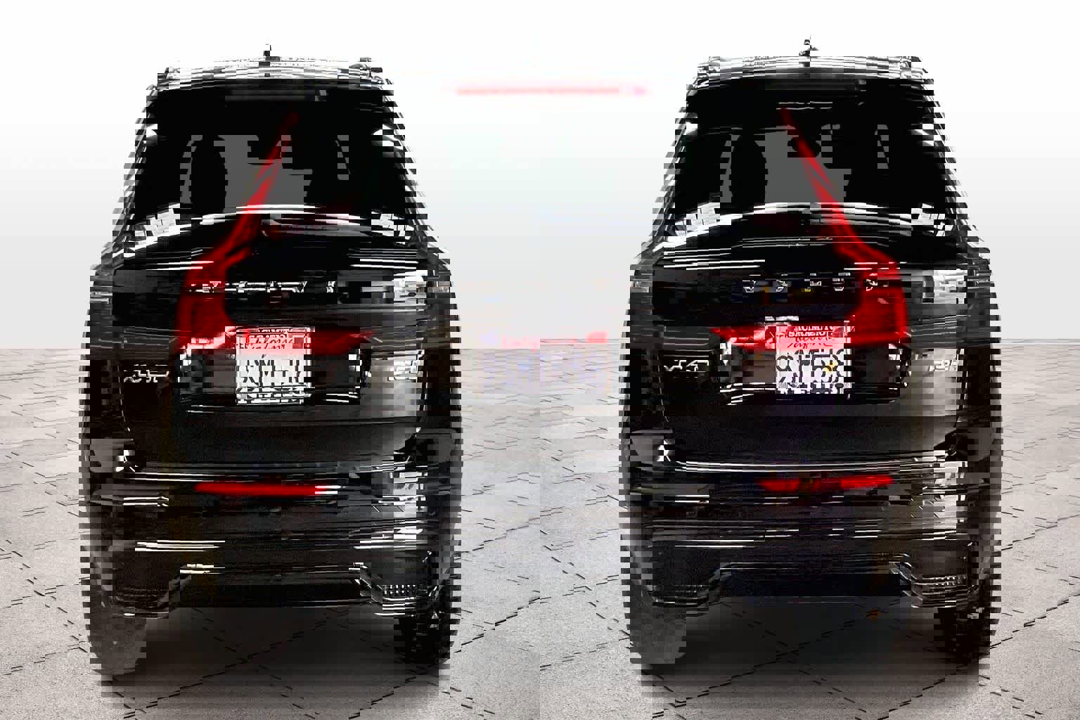 Used 2025 Volvo XC60 B5 Core w/ Protection Package Premier image 7