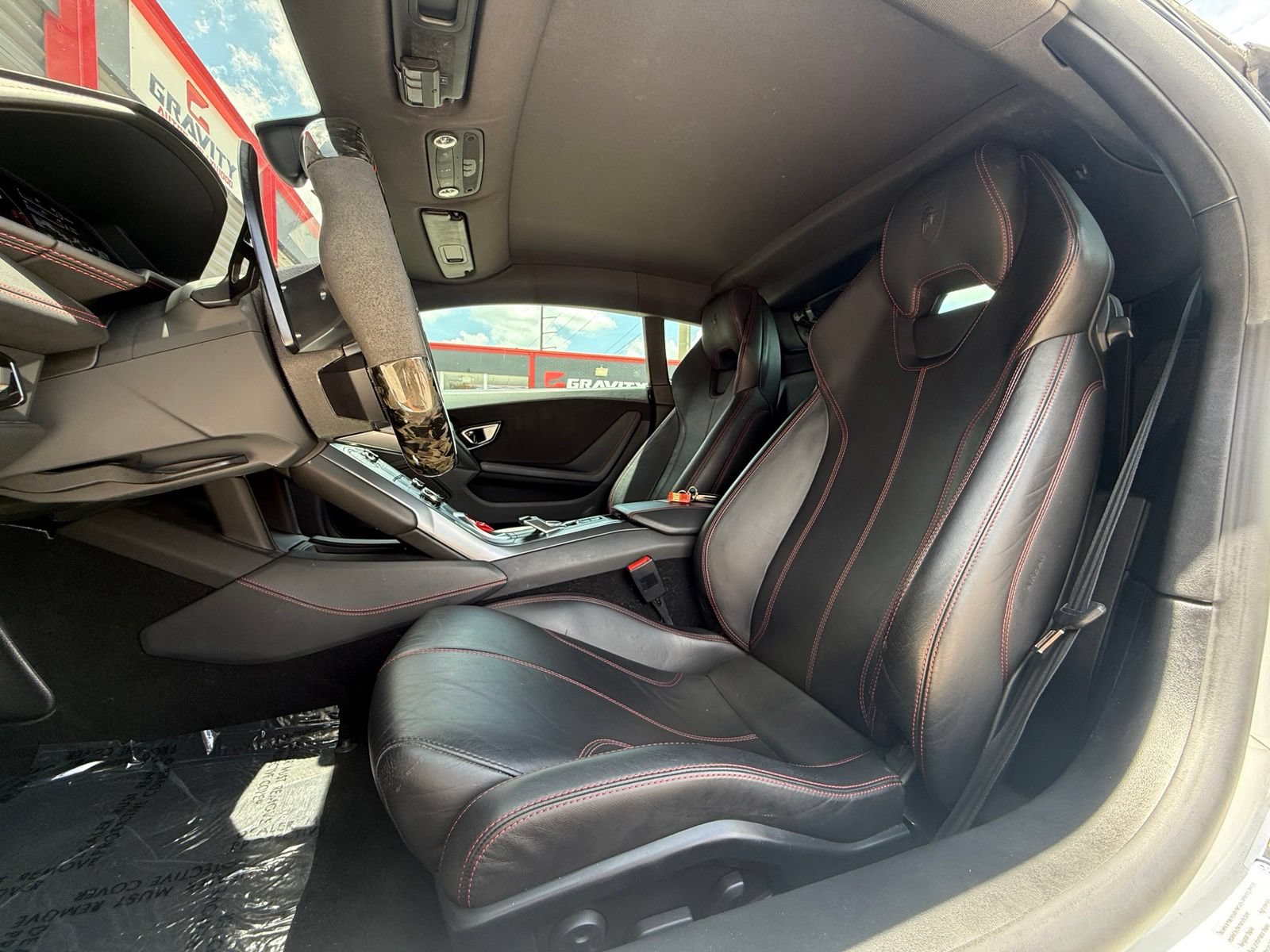 Used 2015 Lamborghini Huracan LP 610-4 AWD/4WD image 25