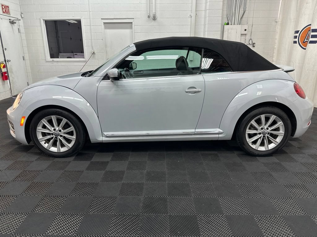 Used 2019 Volkswagen Beetle 2.0T SE FWD image 6