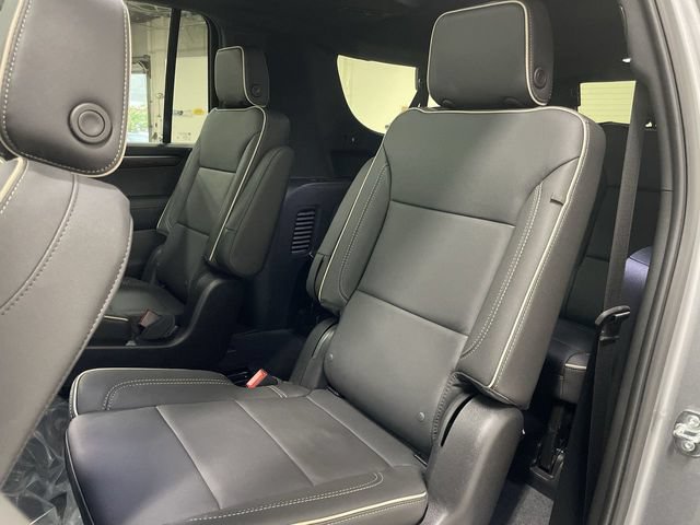 New 2026 Chevrolet Suburban Premier AWD/4WD image 23