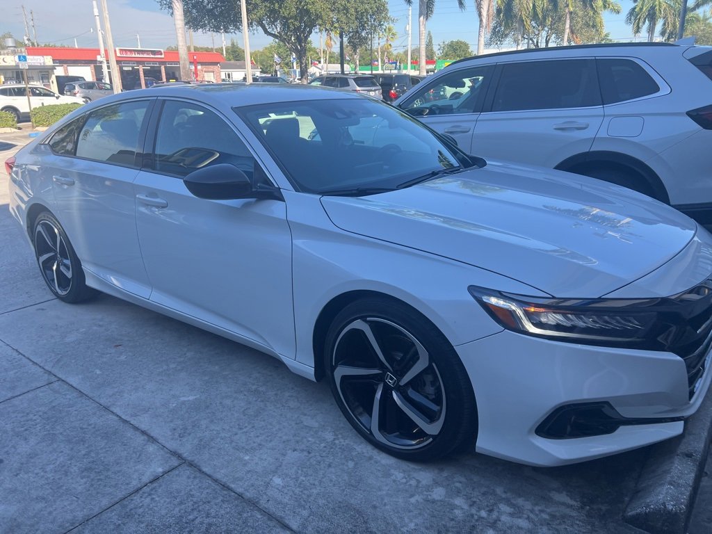 Used 2022 Honda Accord Sport image 4