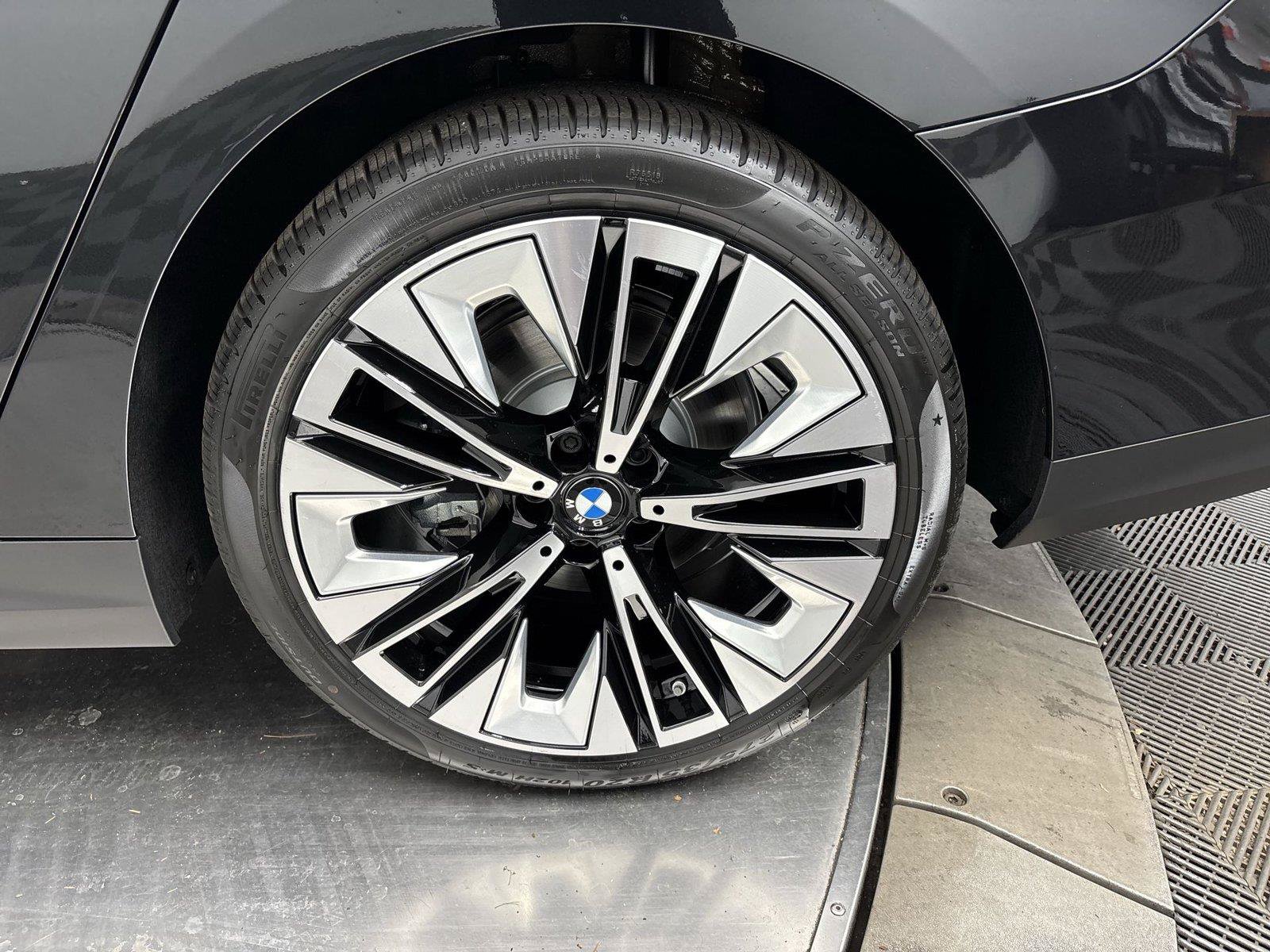 New 2027 BMW 530i xDrive w/ Premium Package AWD/4WD image 27
