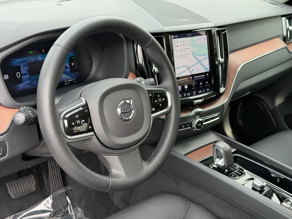Certified 2024 Volvo XC60 T8 Plus w/ Protection Package Premier AWD/4WD image 24