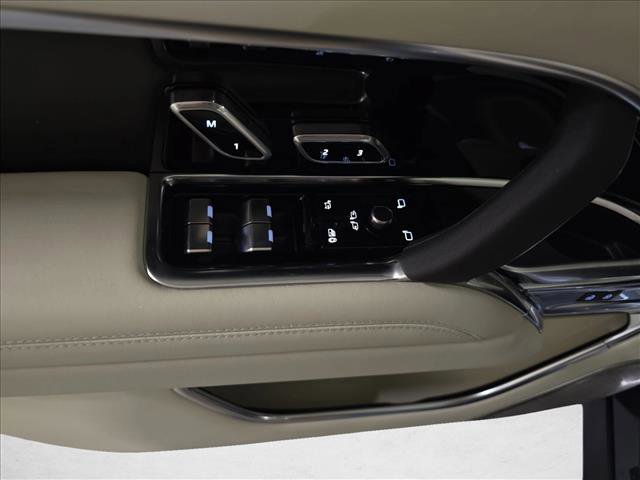New 2026 Land Rover Range Rover Long Wheelbase Autobiography AWD/4WD image 29