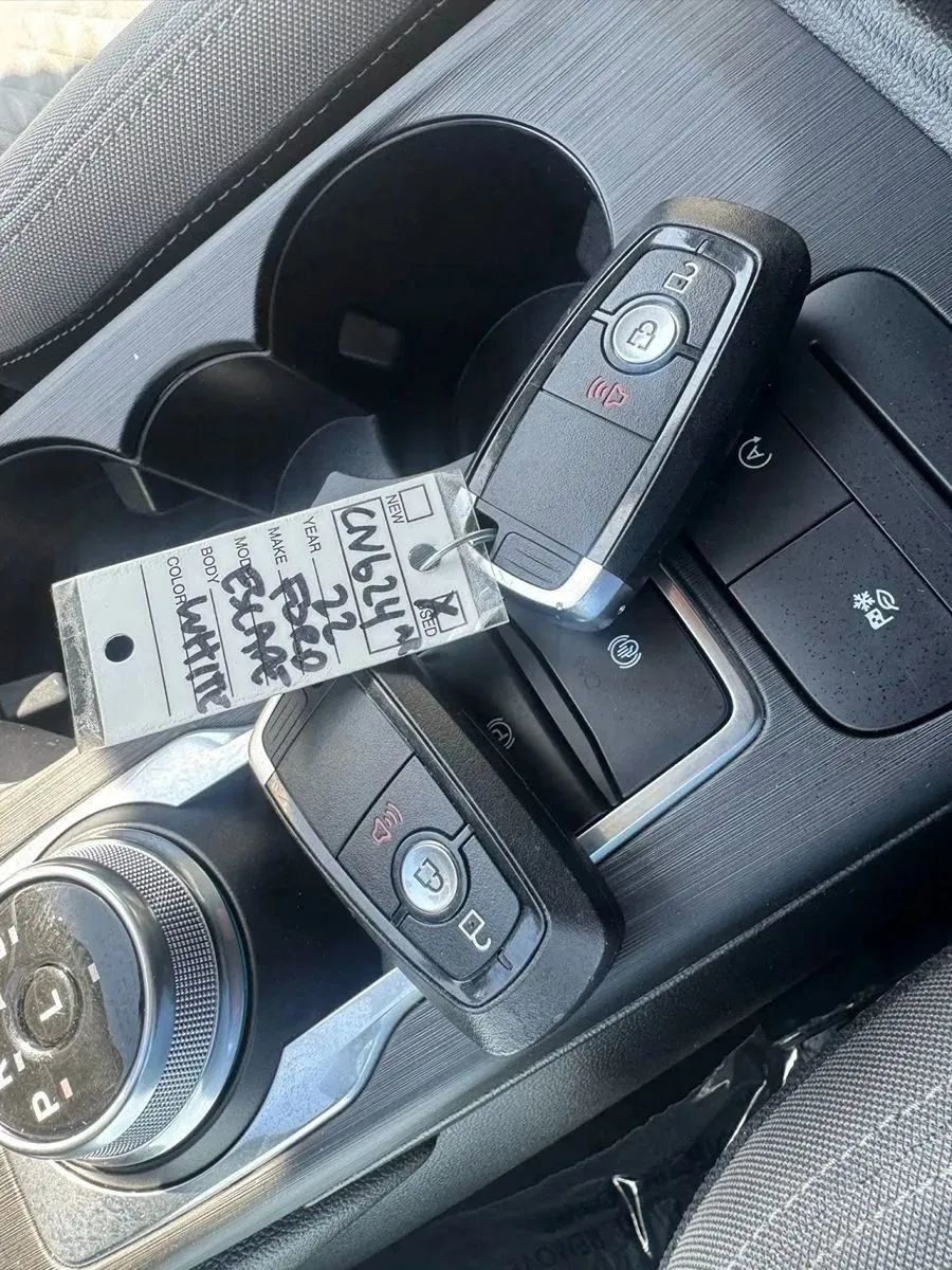 Used 2022 Ford Escape SE FWD image 25