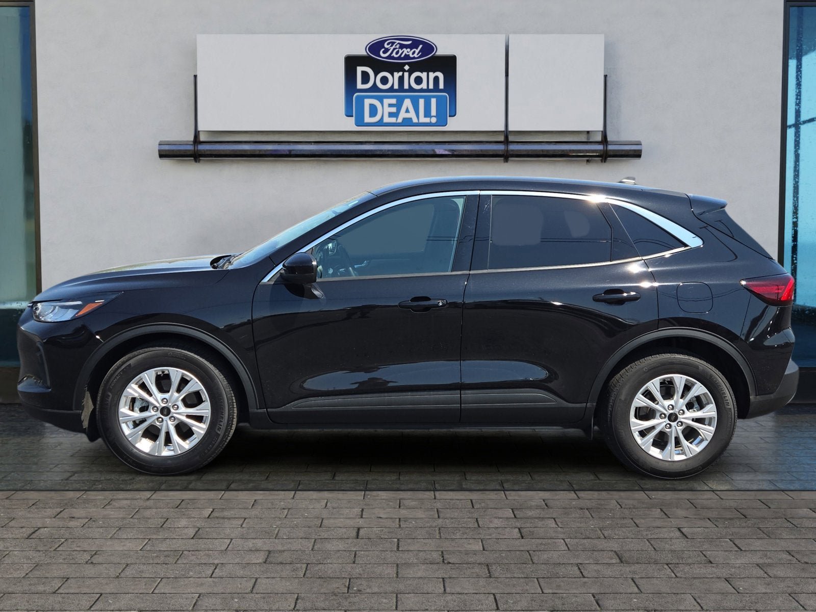 Used 2023 Ford Escape Active w/ Tech Pack #2 FWD image 6
