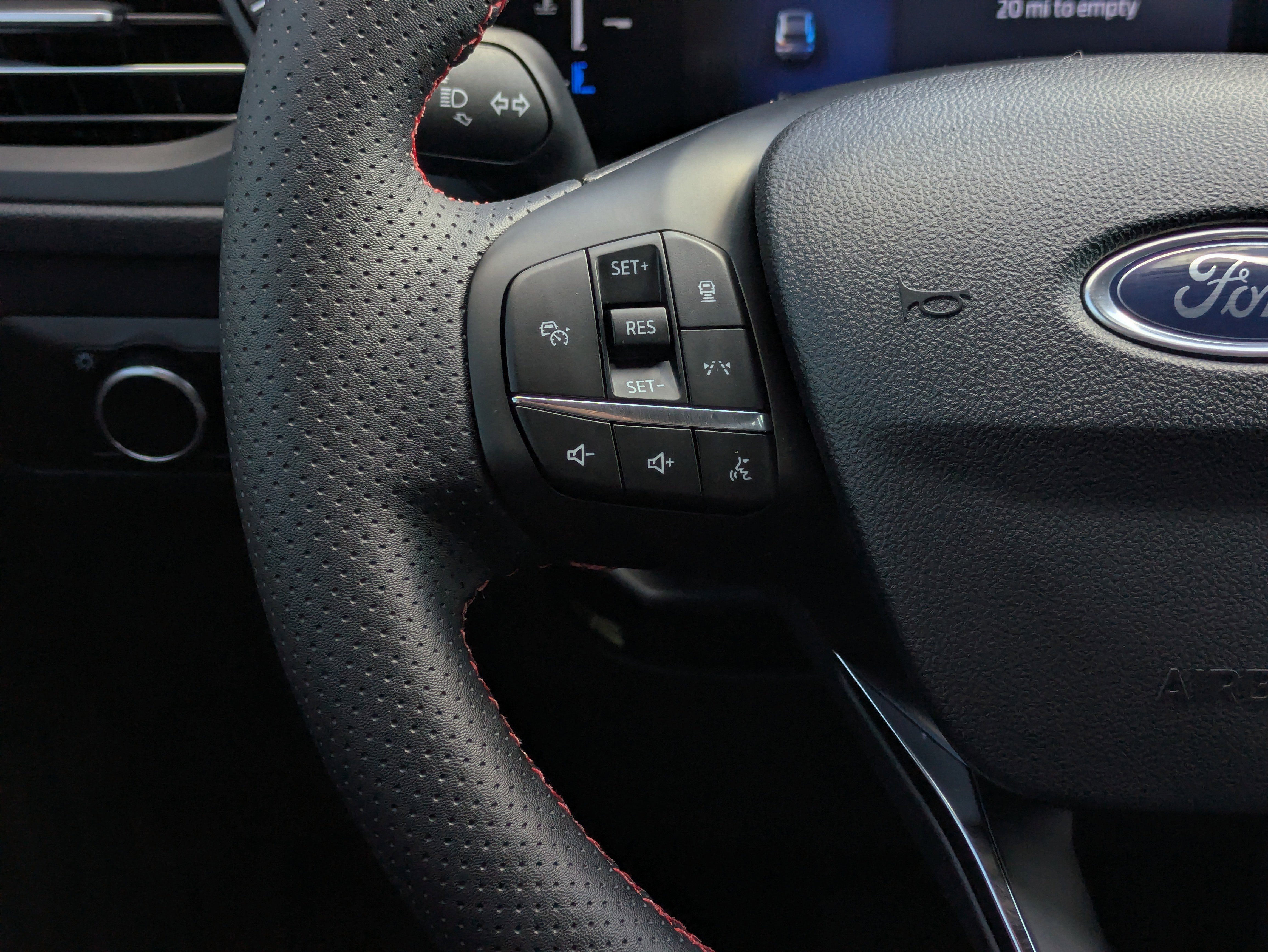 New 2026 Ford Escape ST-Line w/ Tech Pack #1 image 25