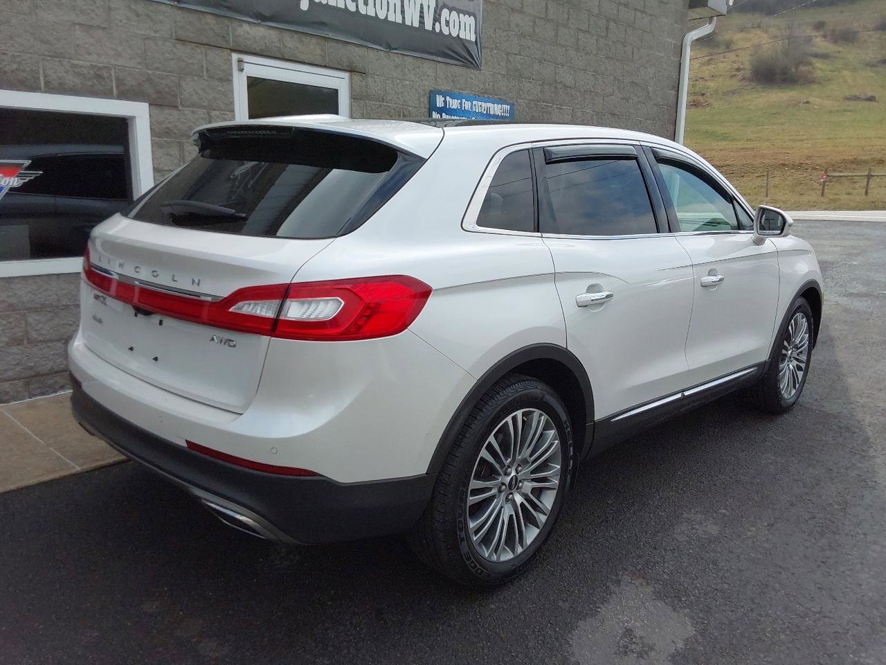Used 2016 Lincoln MKX Reserve w/ Climate Package image 3