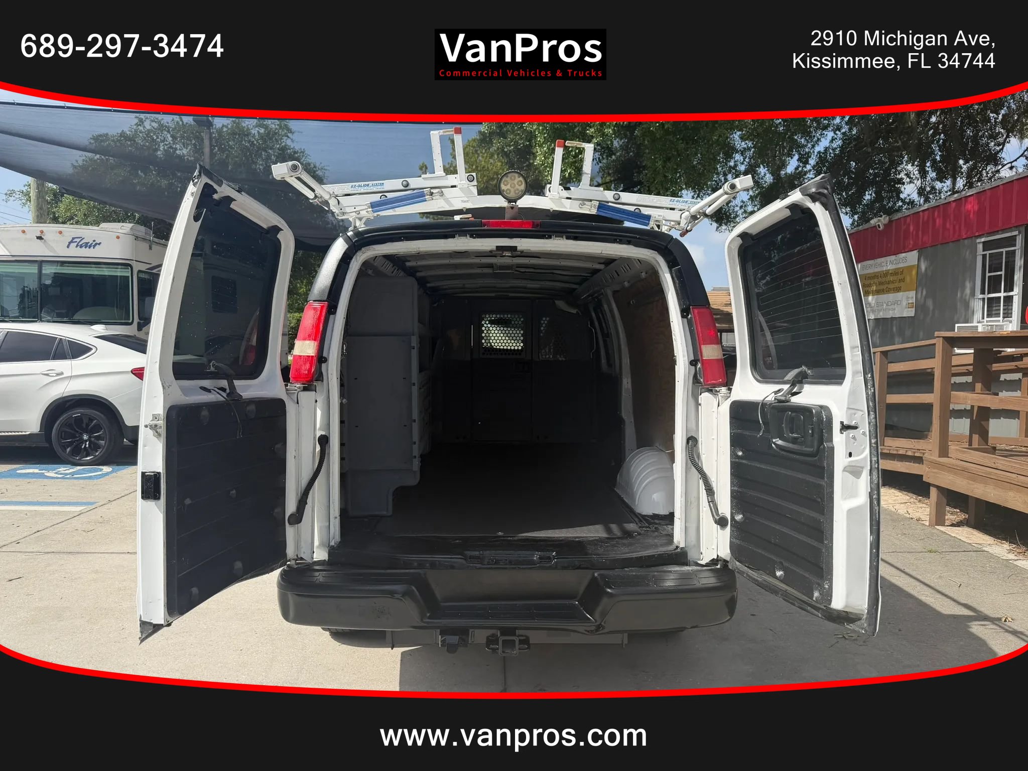 Used 2014 Chevrolet Express 3500 Extended RWD image 12