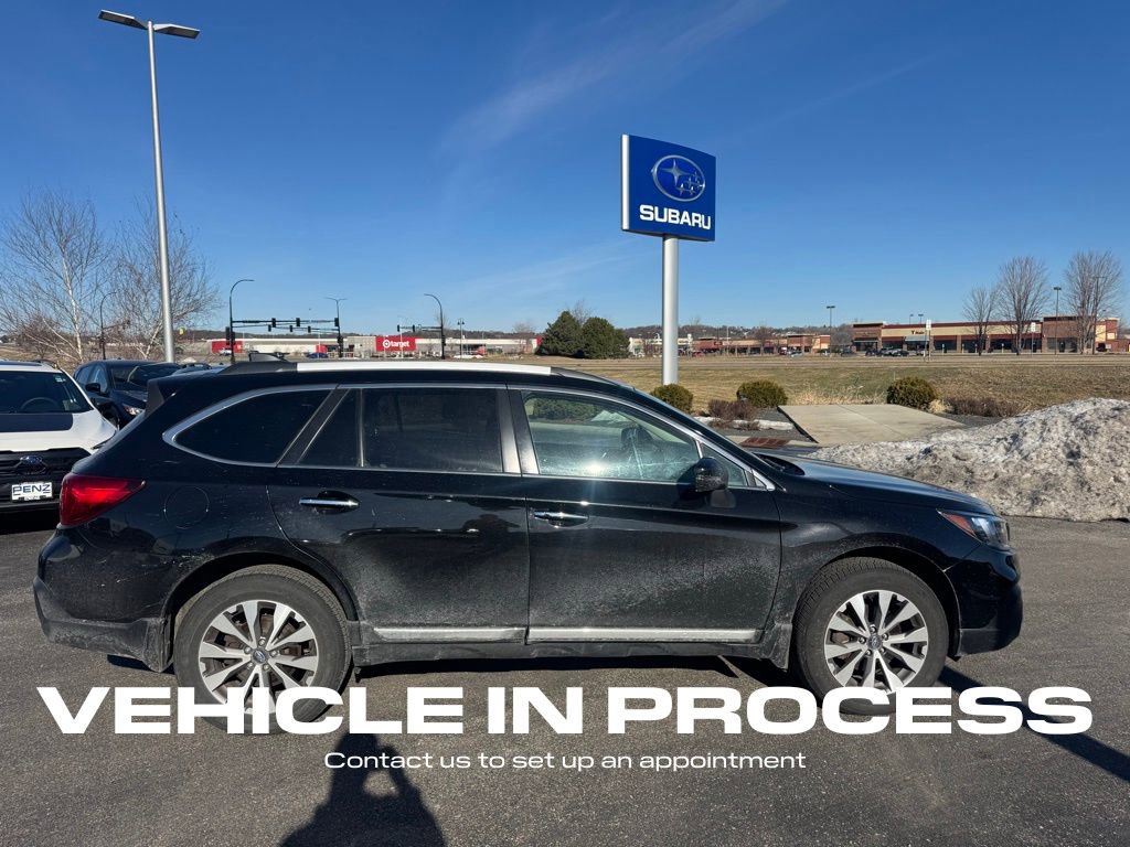 Used 2018 Subaru Outback 2.5i Touring image 2