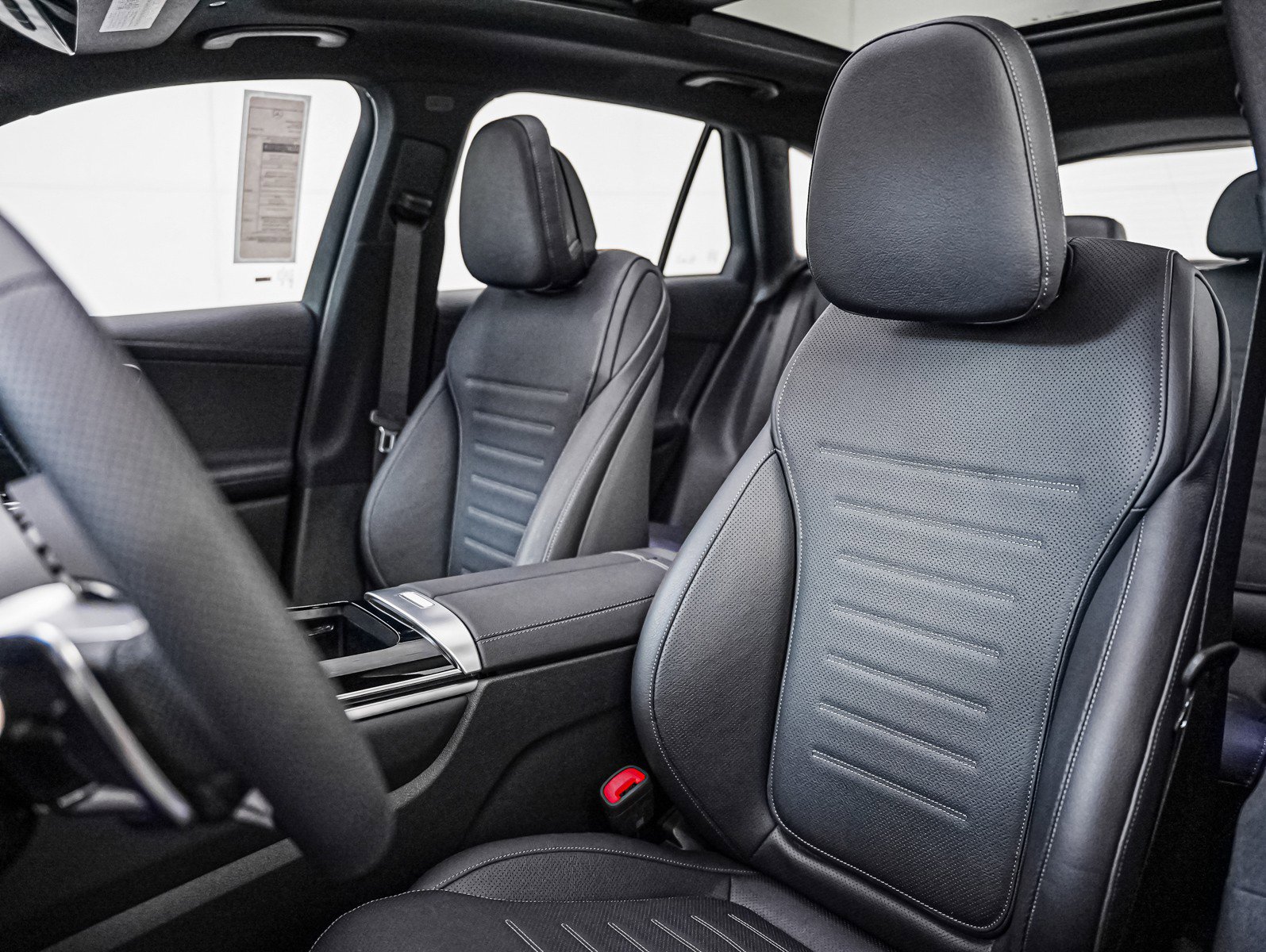 New 2026 Mercedes-Benz GLC 43 AMG 4MATIC image 11