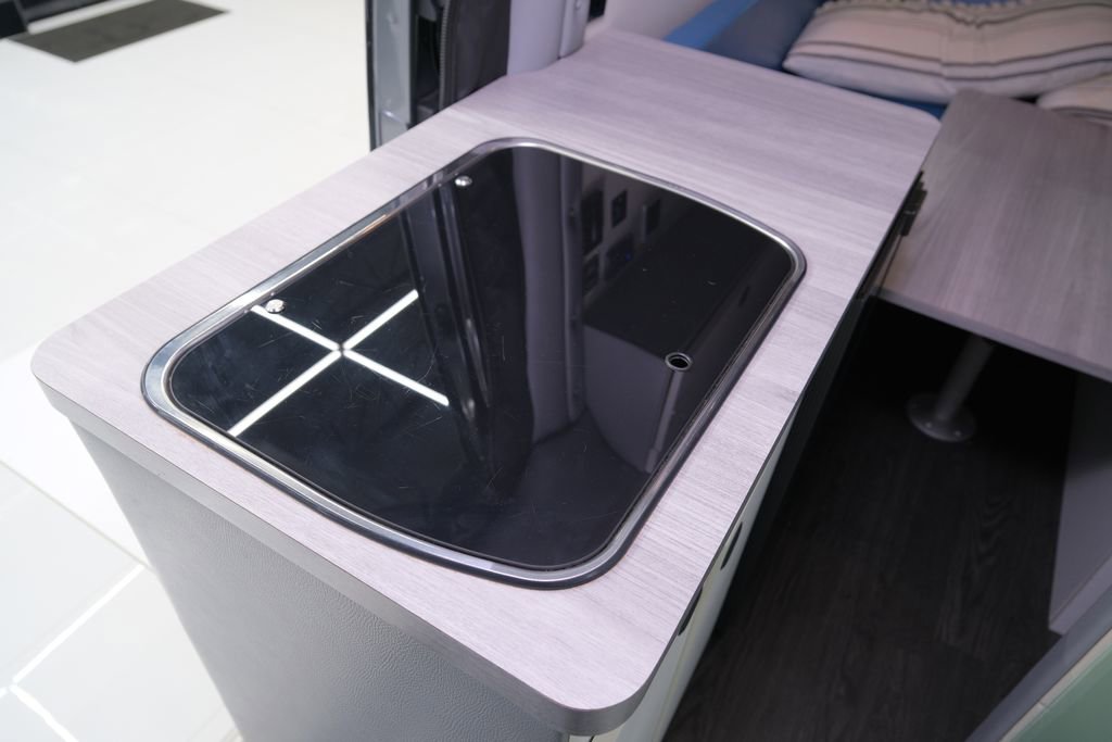 Used 2021 Mercedes-Benz Sprinter 2500 image 42