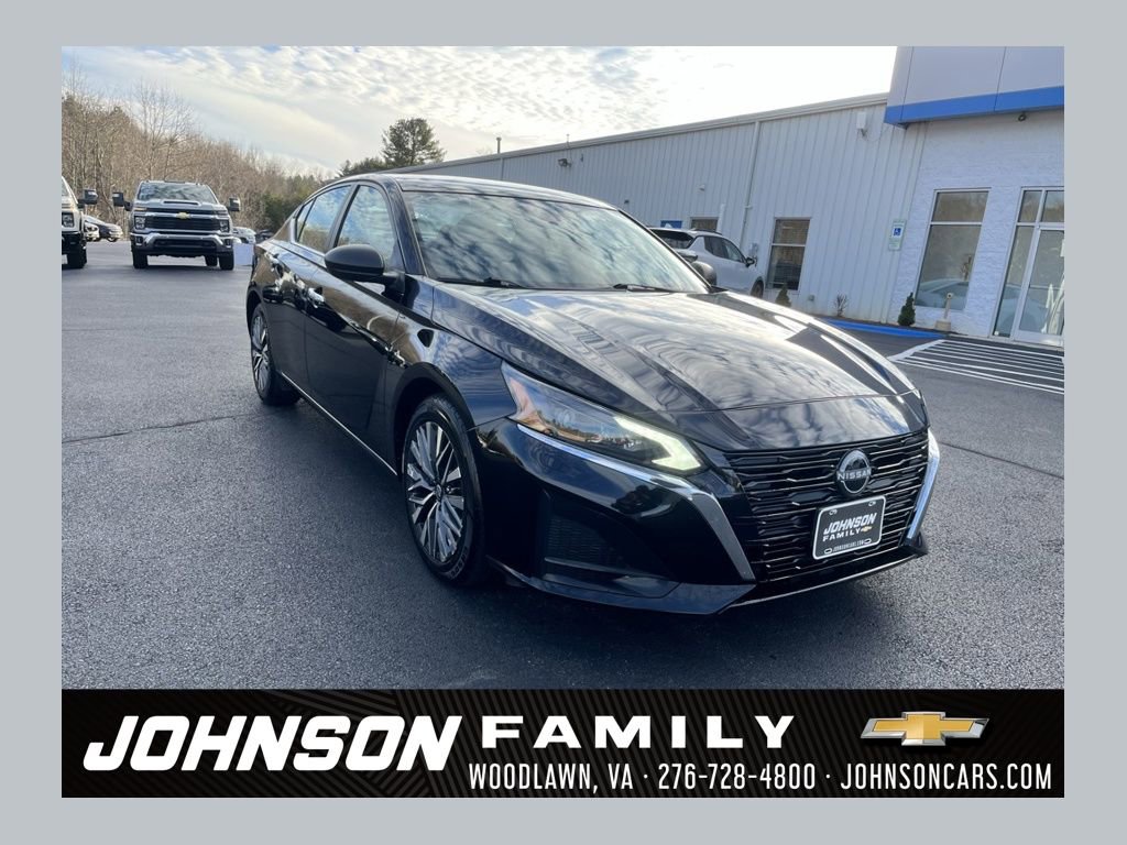 Used 2024 Nissan Altima 2.5 SV