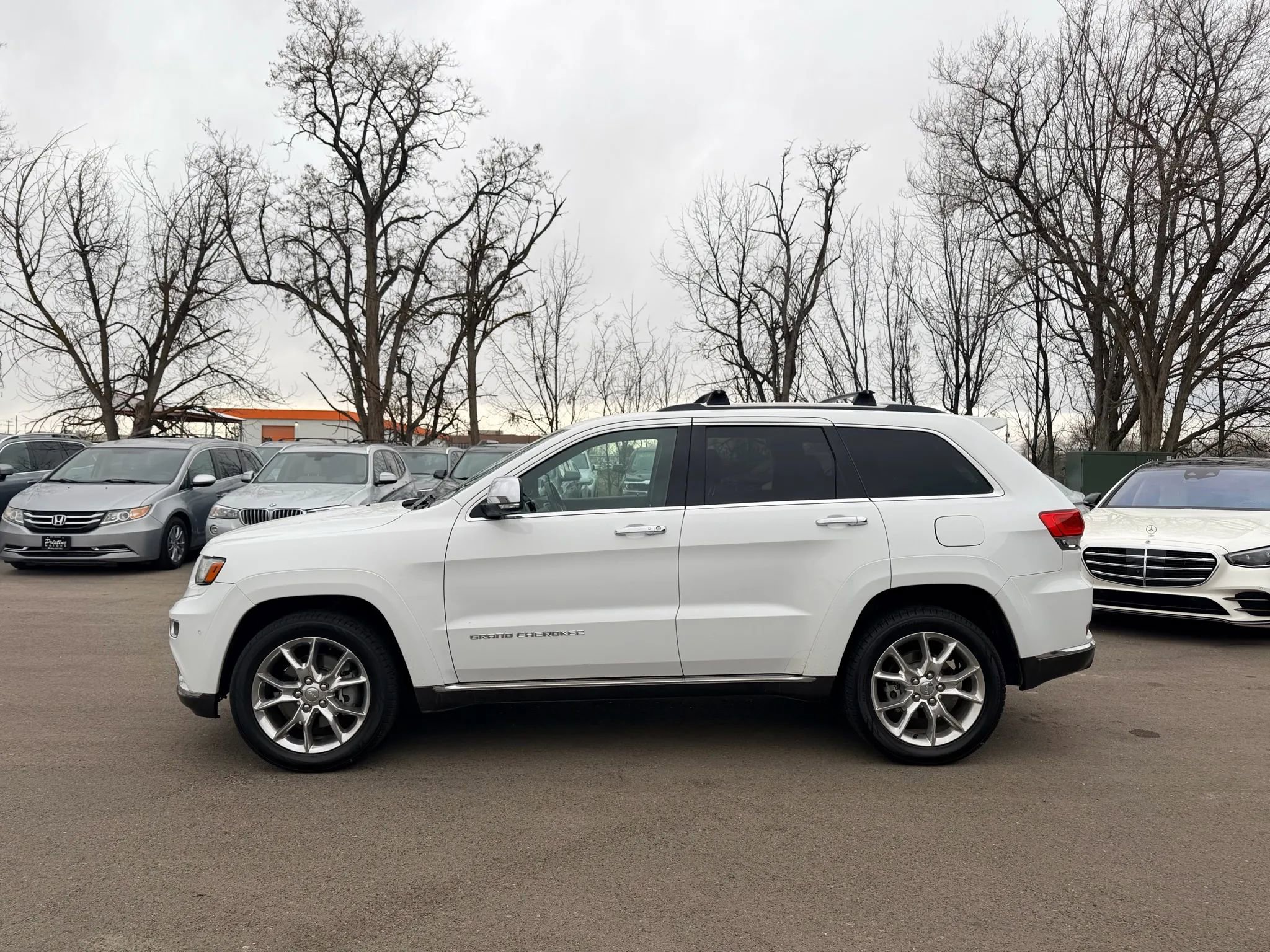Used 2014 Jeep Grand Cherokee Summit AWD/4WD image 8