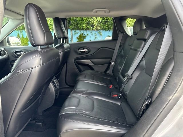 Used 2019 Jeep Cherokee Limited AWD/4WD image 15