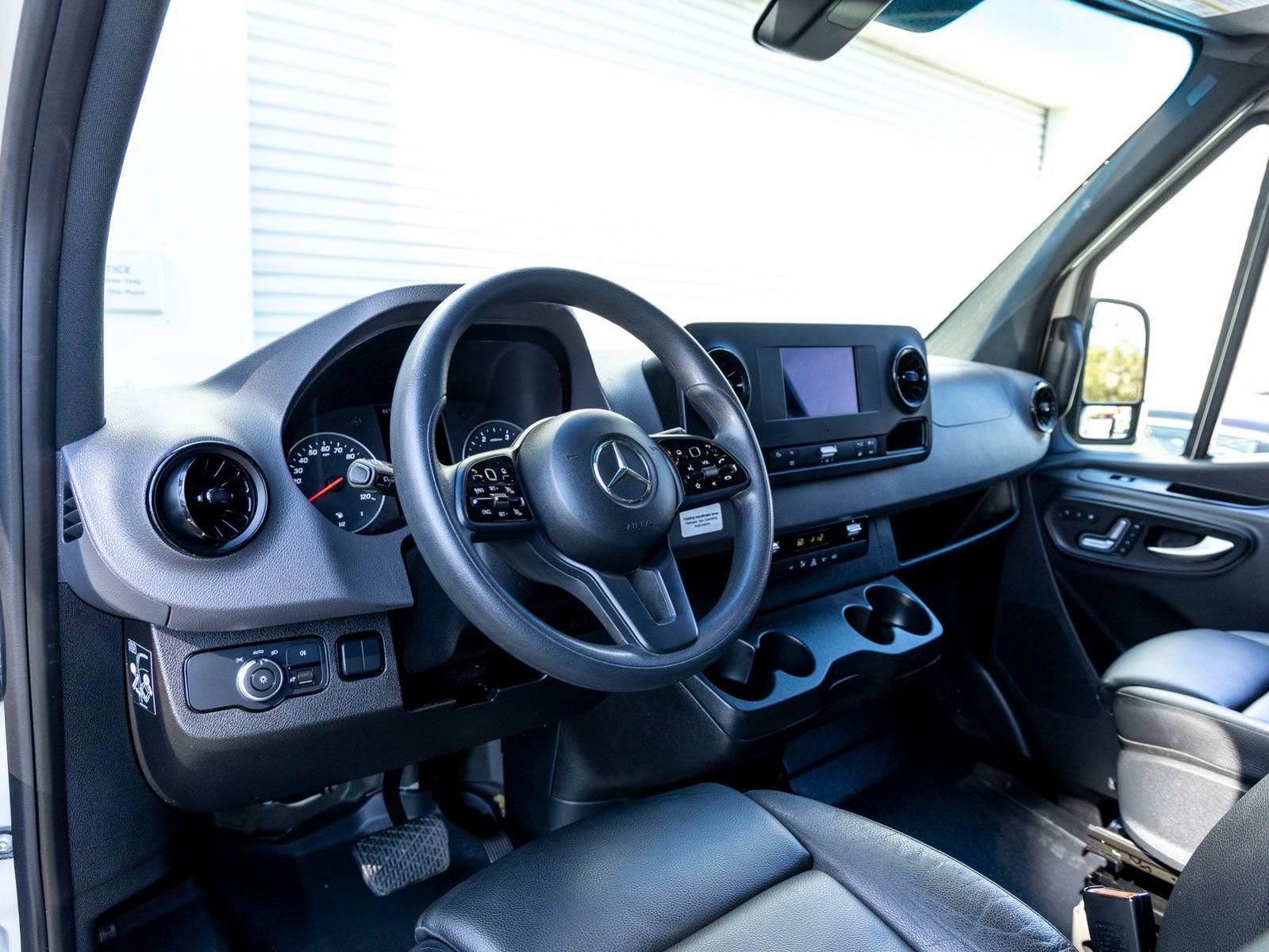 Used 2022 Mercedes-Benz Sprinter 2500 w/ Acoustic Package image 14