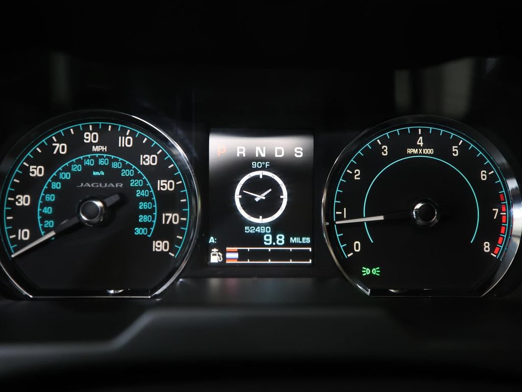 Used 2015 Jaguar XF Sport RWD image 17