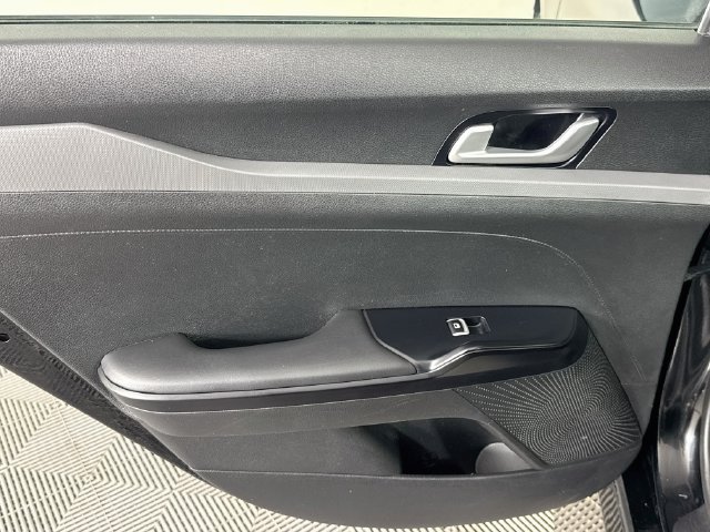 Used 2022 Kia K5 LXS FWD image 23