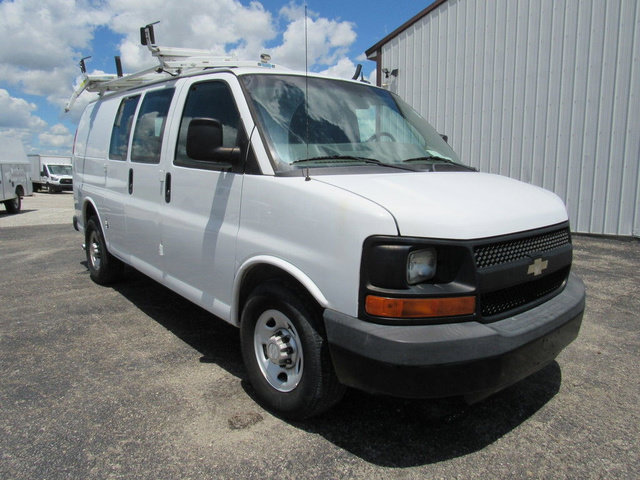 Used 2015 Chevrolet Express 2500 RWD image 9