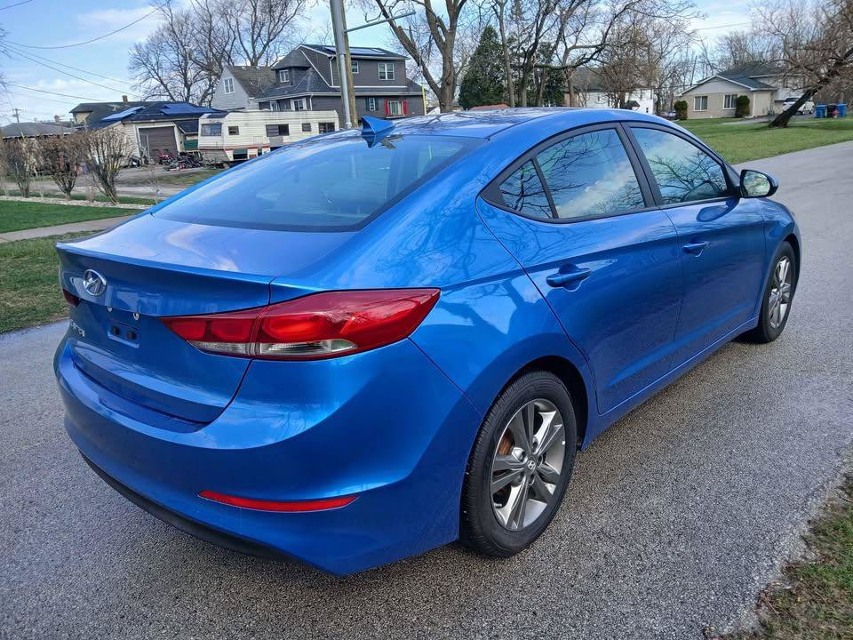 Used 2017 Hyundai Elantra SE FWD image 6