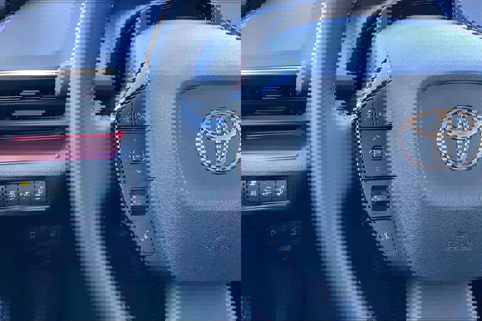 Used 2025 Toyota Prius Plug-In Hybrid image 23